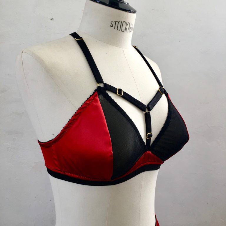 soutien gorge harnais en soie
