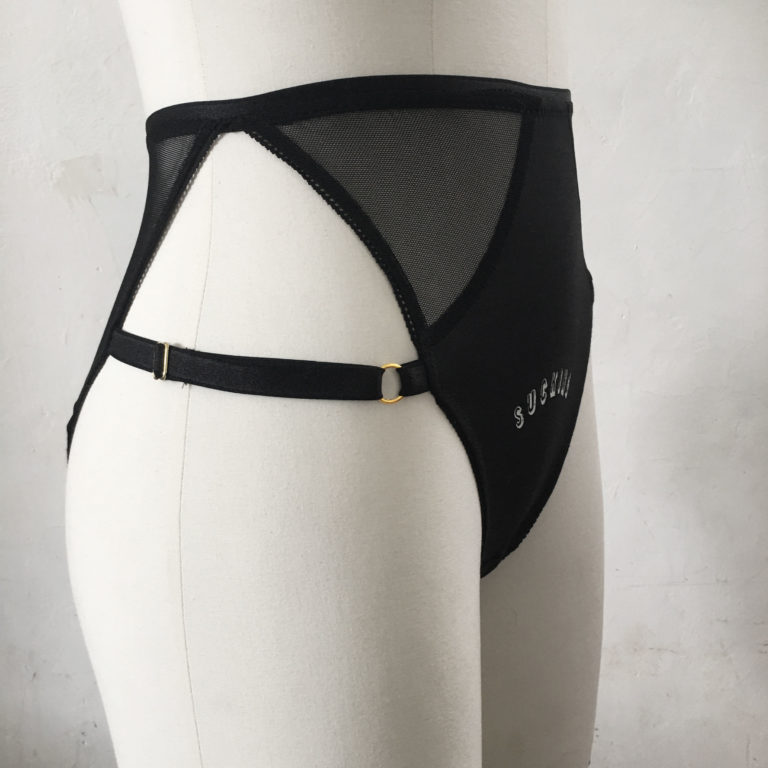 Culotte sucking – Image 3