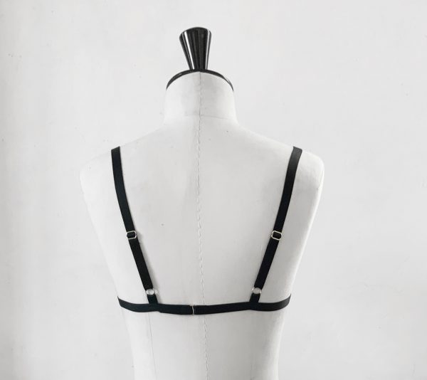 soutien gorge bralette femme trans en dentelle noire